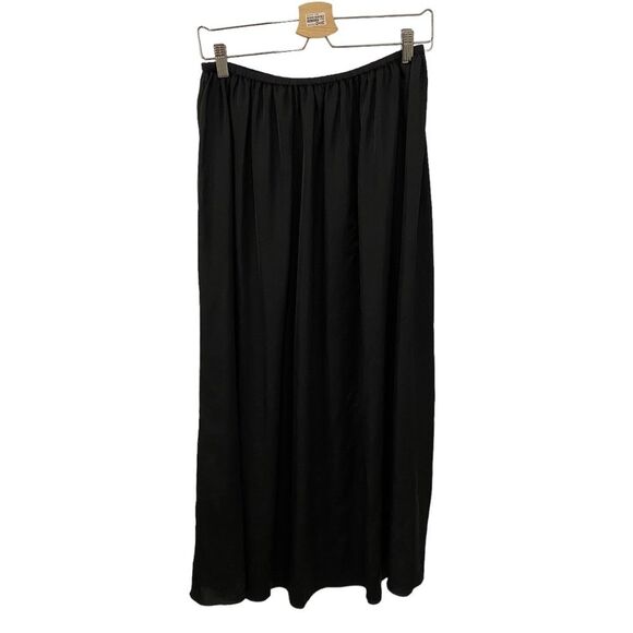 United Colors Of Benetton Dresses & Skirts - Women's United Colors of Benetton Maxi Skirt. Black. Medium. Resortwear. Goth.